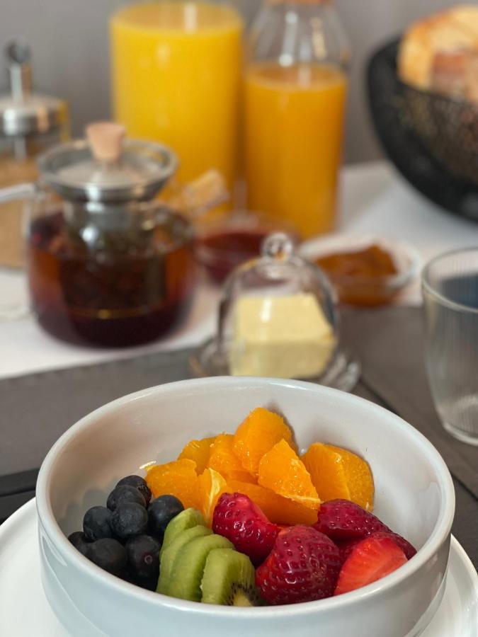 L'Oiseau Bleu Peacock Bed & Breakfast Roubia ภายนอก รูปภาพ