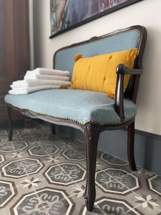 L'Oiseau Bleu Peacock Bed & Breakfast Roubia ภายนอก รูปภาพ